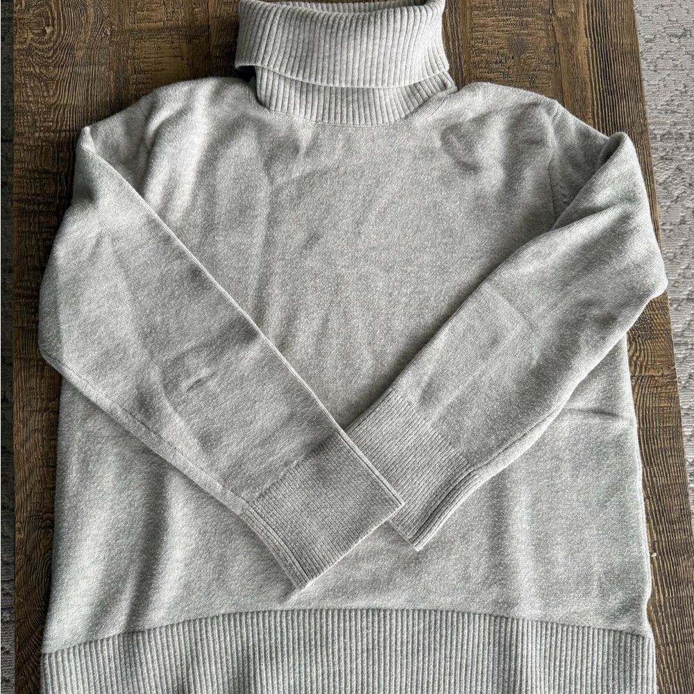 Banana Republic Gray Oversized Turtleneck Sweater